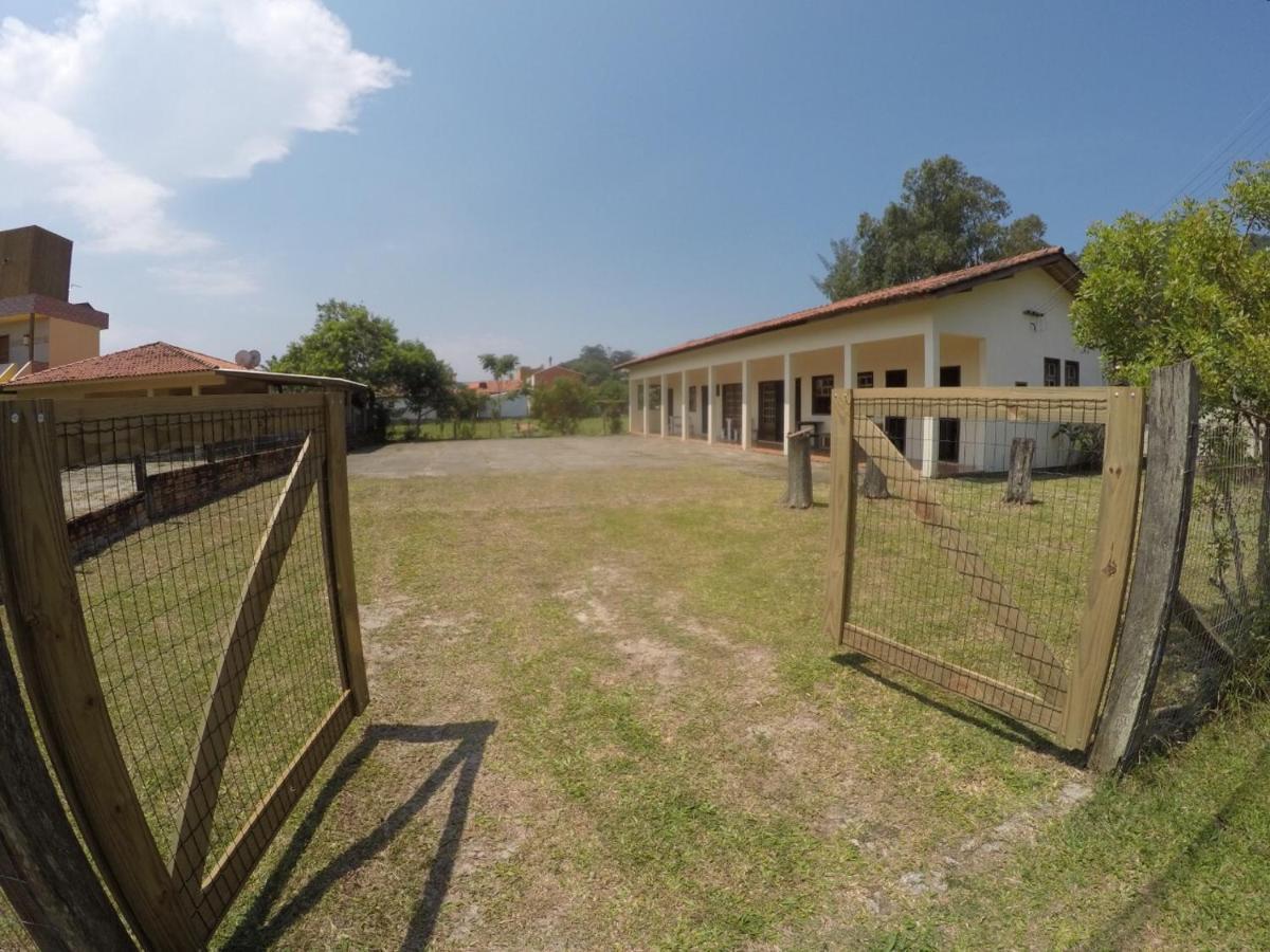 Suites Praia Da Ferrugem Garopaba Buitenkant foto