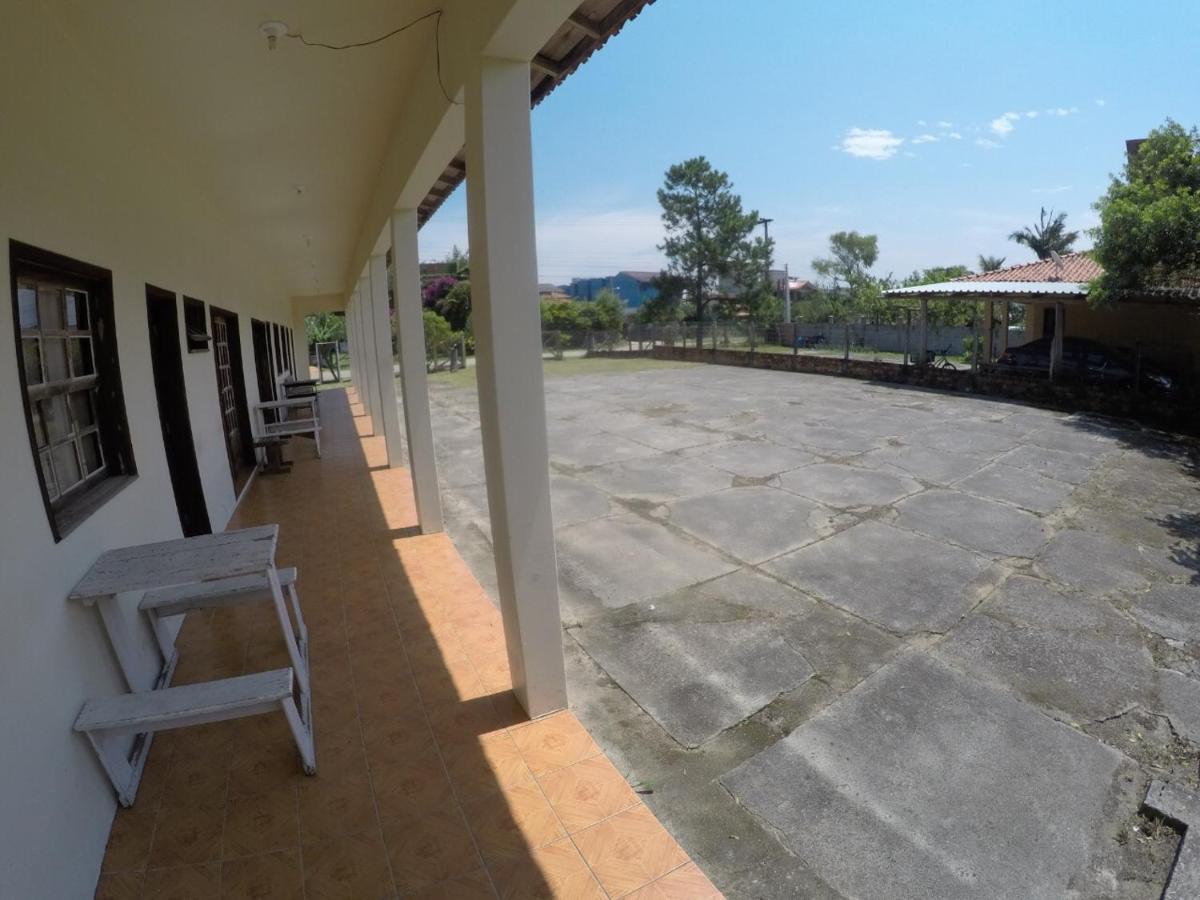 Suites Praia Da Ferrugem Garopaba Buitenkant foto